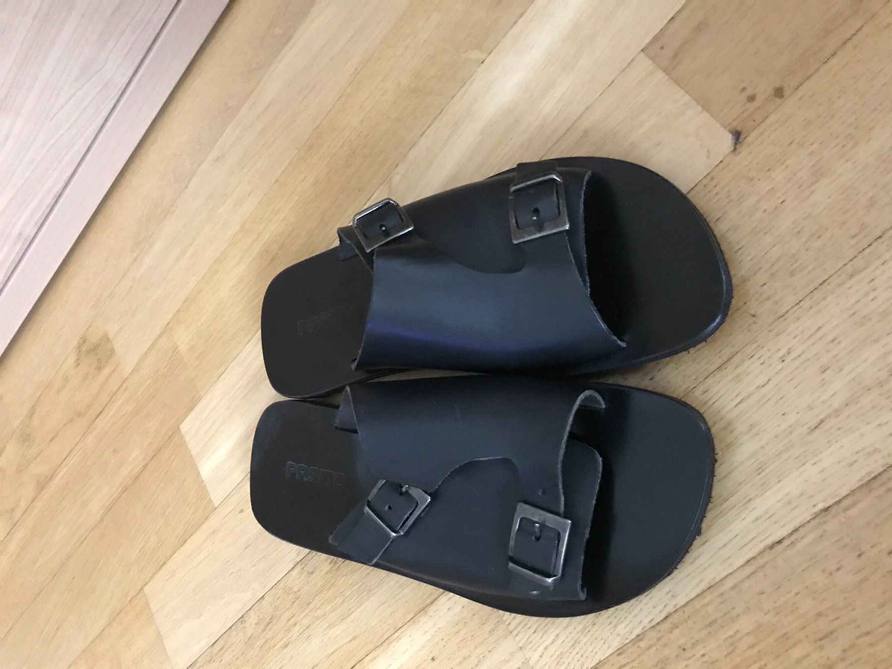 Scarpe da uomo: NEU PASITO SANDALEN  GRÖSSE 42 – Nuovo e nell'imballaggio originale da Zürich venduto da schneeflocke303 1
