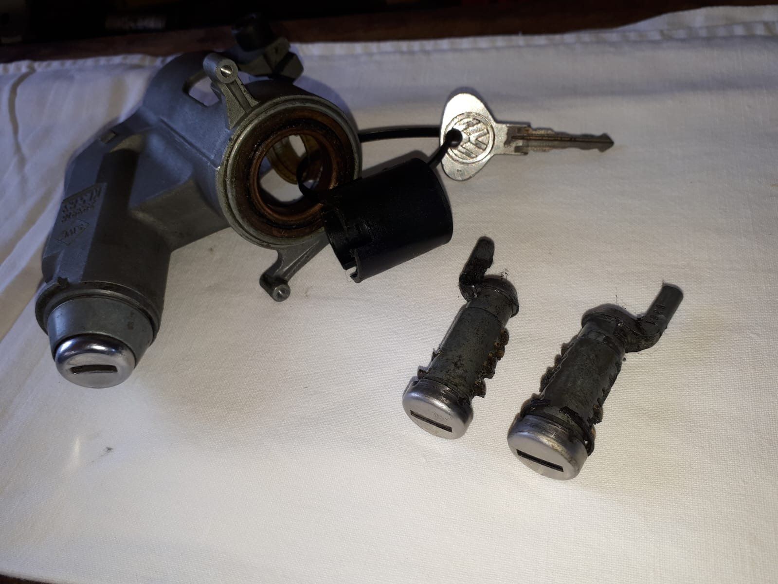 VW Alle Autoersatzteile: Zündschloss VW LT 35 – Gebraucht aus Flawil von Noemli_2 3
