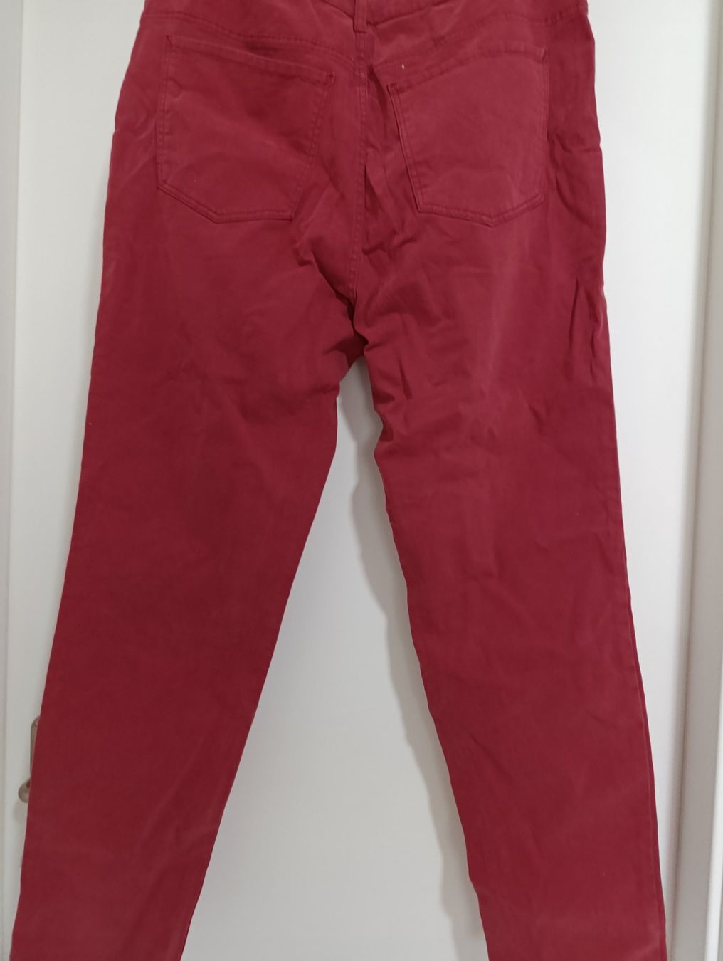 Jeans: Pantalon rouge neuf – Neuf avec emballage d'origine à St-Cergue par Neviana 2