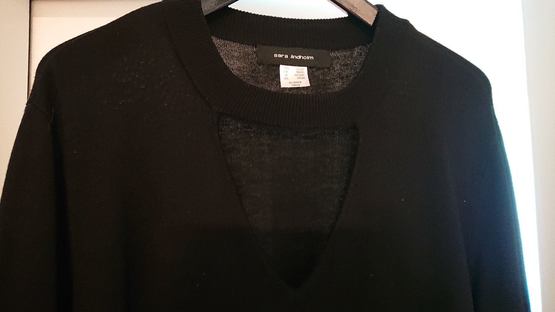 Maglioni & Felpe: Pullover Grösse 56 /58 Dekolleté offen – Usato da Madiswil venduto da Sandraho 1