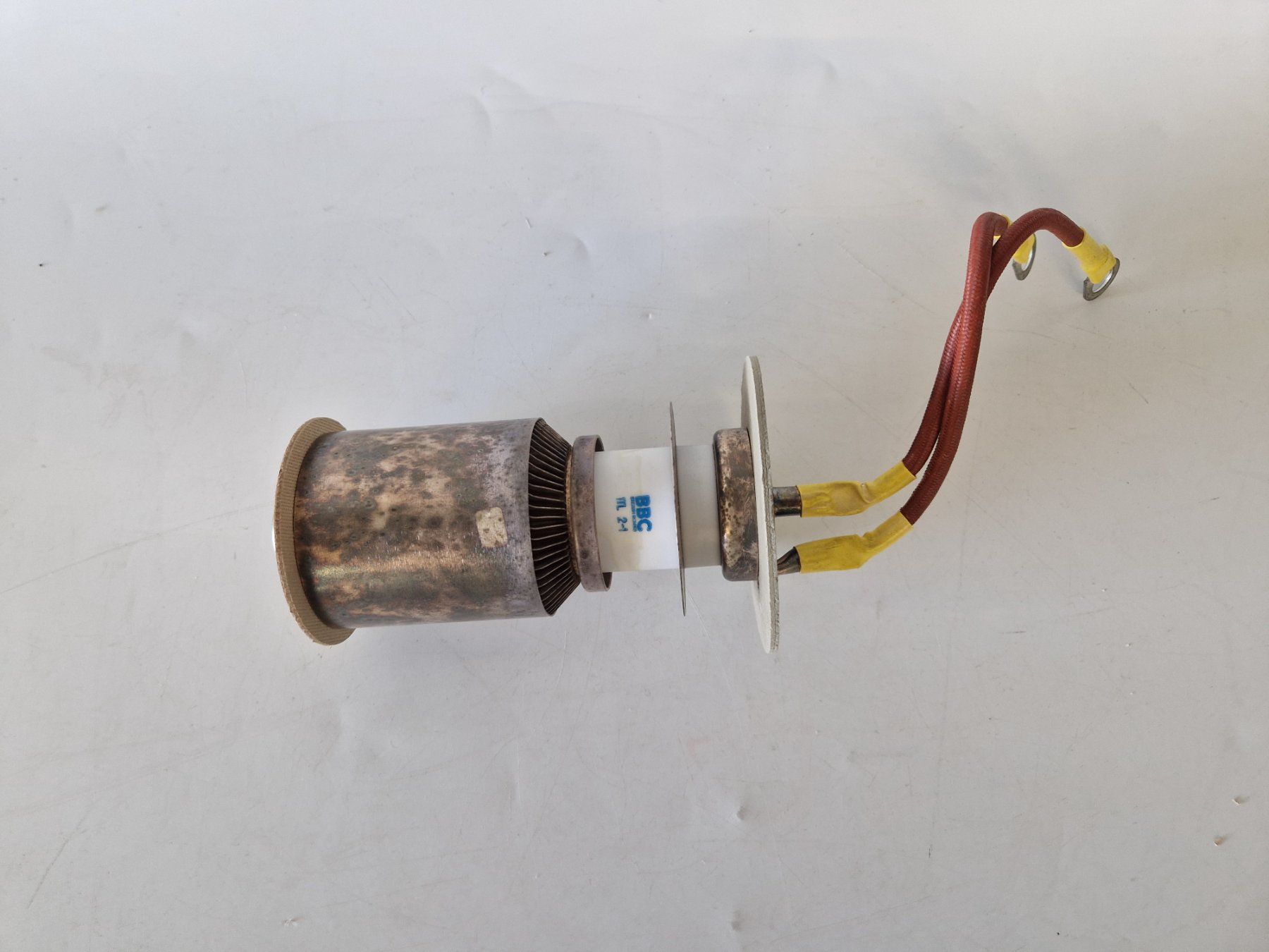 Componenti elettronici: Metall-Keramik-Hochfrequenz-Leistungstriode – Usato da Muhen venduto da Restwert_Muhen