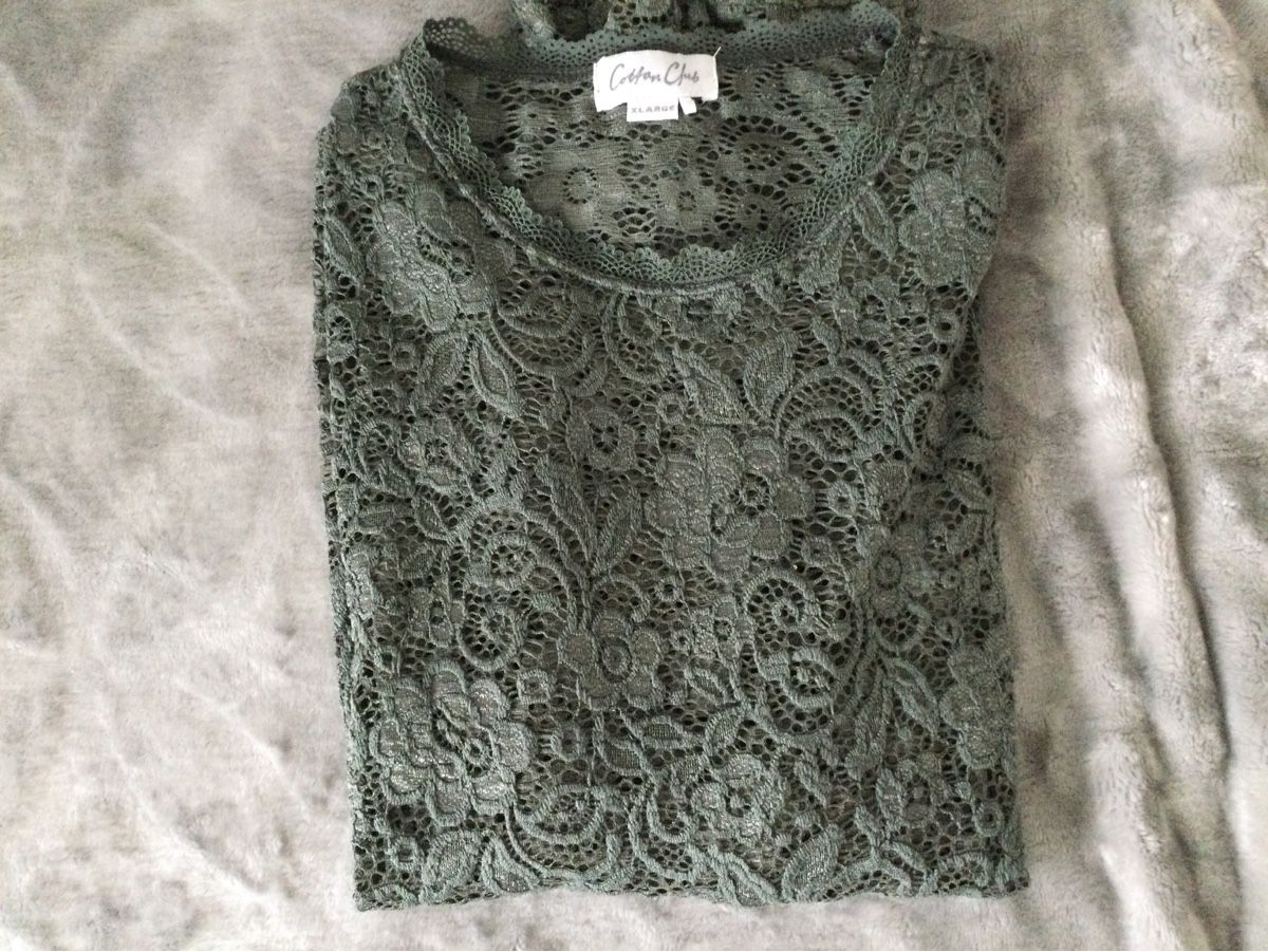 T-shirts: Spitzenshirt für Herbst  – D'occasion à Villnachern par Anita2006