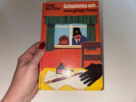 BUCH: Enid Blyton, Geheimnis um eine giftige Feder