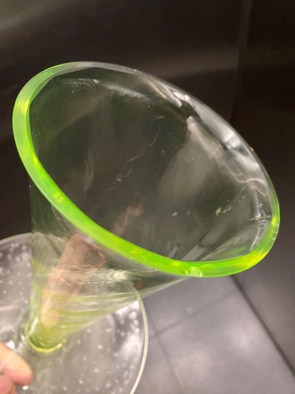 Vasi & Recipienti: Uranglas Postmoderne Vase aus Uraniumglas Borek Sipek Kunst – Usato da solothurn venduto da soko75 4
