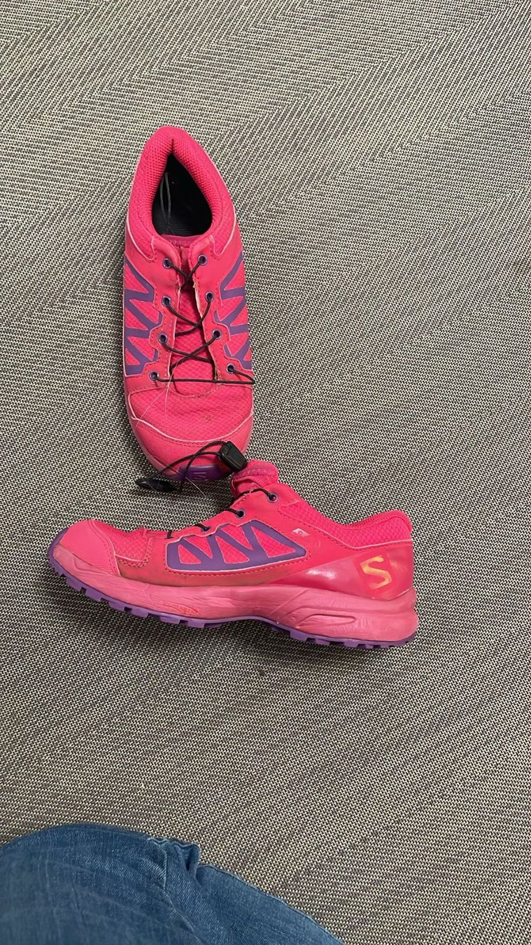 Scarpe per ragazze: Trekking Schuhe Salomon 34 – Usato da Ennetbaden venduto da rossy2312 1