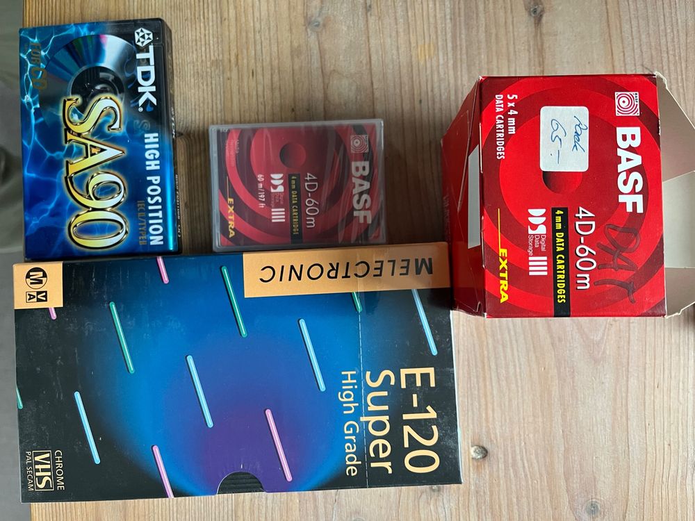 leere Casetten, DAT Casetten und 2 Video VHS (Neu (gemäss Beschreibung ...