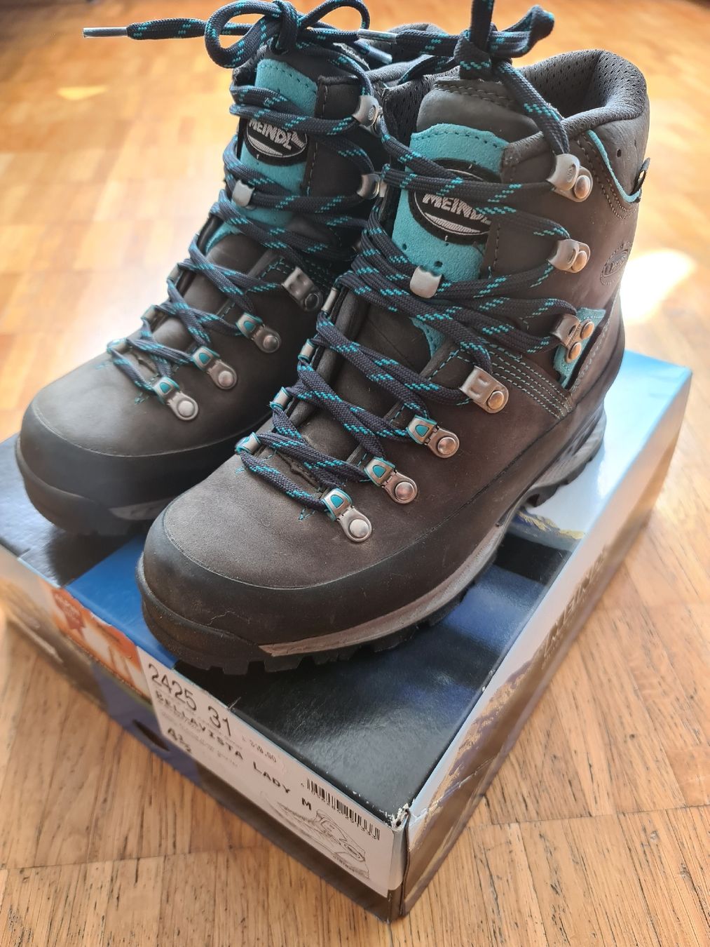 Meindl Scarpe da donna: Meindl Bellavista Lady Wanderschuhe Grösse 37.5 – Nuovo (secondo la descrizione) da Emmenbrücke venduto da gatasalvache