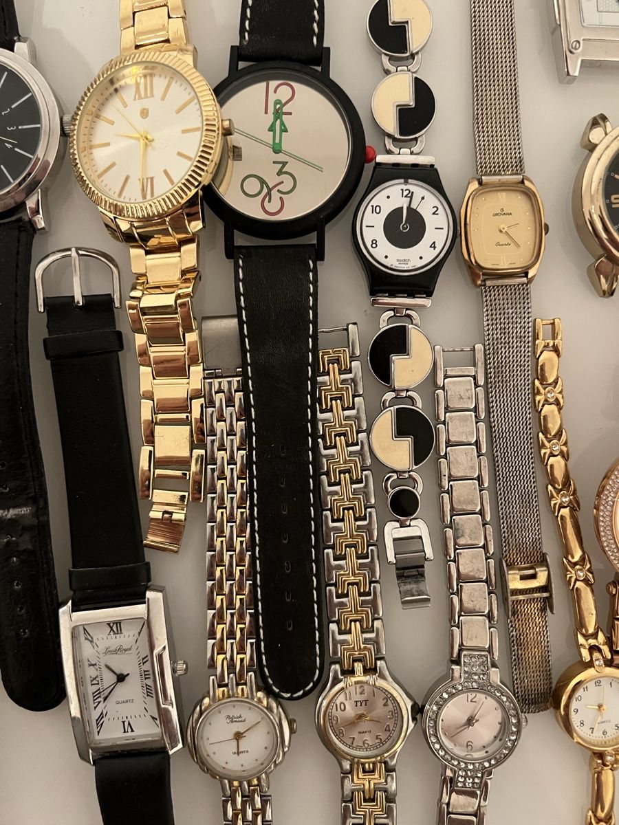 Montres: 4 Uhren  – Défectueux à Bern par UhrDeal