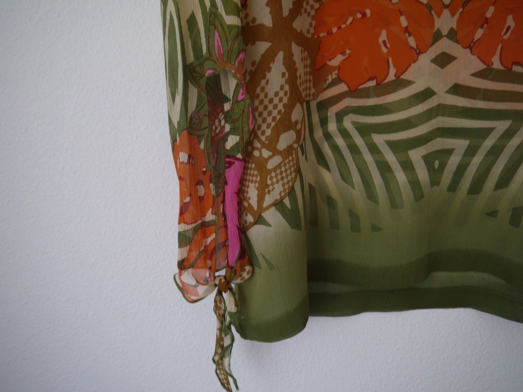Camicette: Joyce & Girls Bluse aus Seide Gr. L – Usato da Hagendorn venduto da Blaf 3