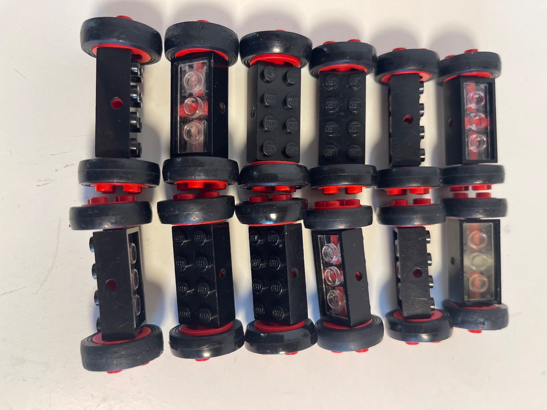 Lego Spielzeuge: LEGO - Eisenbahn 12 Paar Alte Räder – Gebraucht aus Gelterkinden von cobra0110