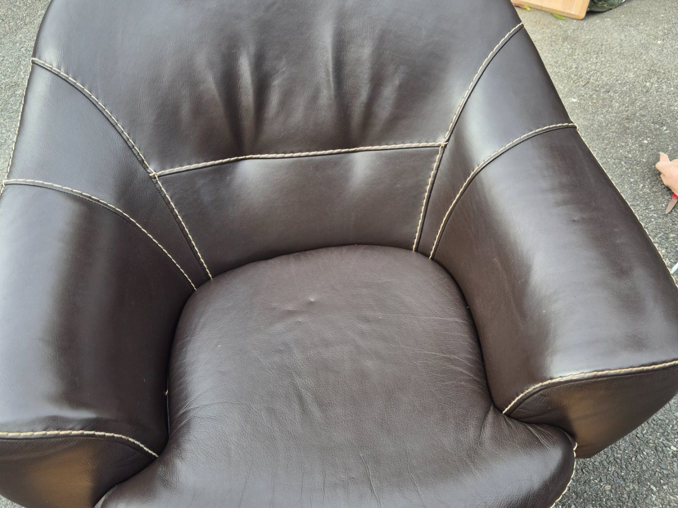 Poltrone: Fauteuil en cuir brun pivotant – Usato da Fully venduto da tameab 4