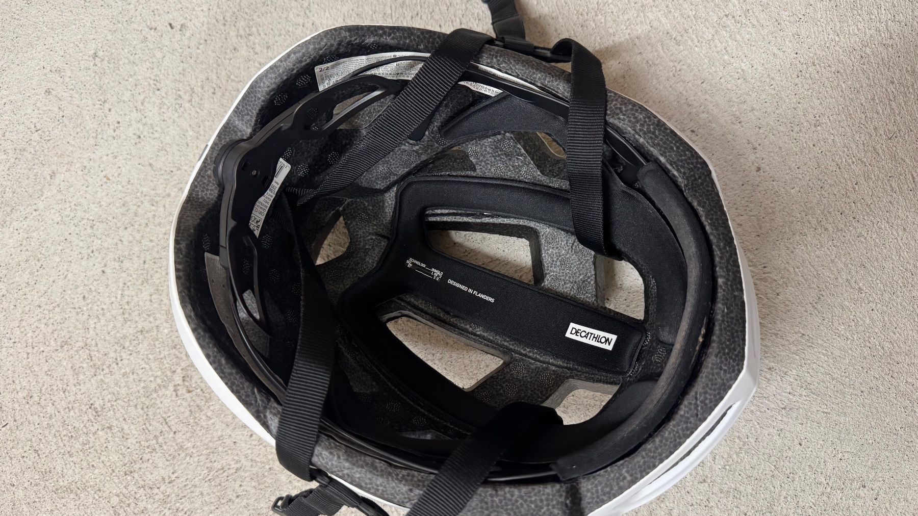 Van Rysel Caschi: Fahrradhelm Van Rysel weiss – Usato da Zürich venduto da lisa_hpf 3
