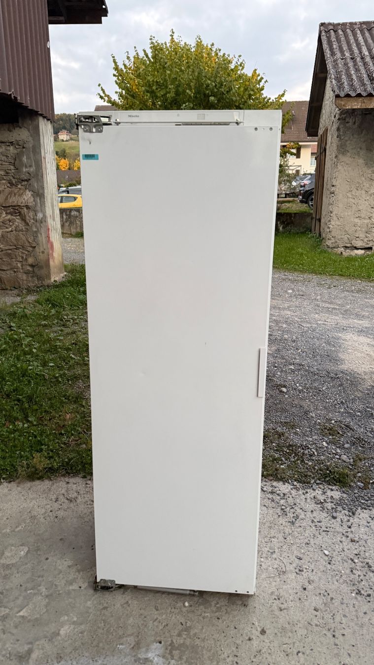 Miele Frigoriferi: Einbaukühlschrank Miele – Usato da Künten venduto da buli76