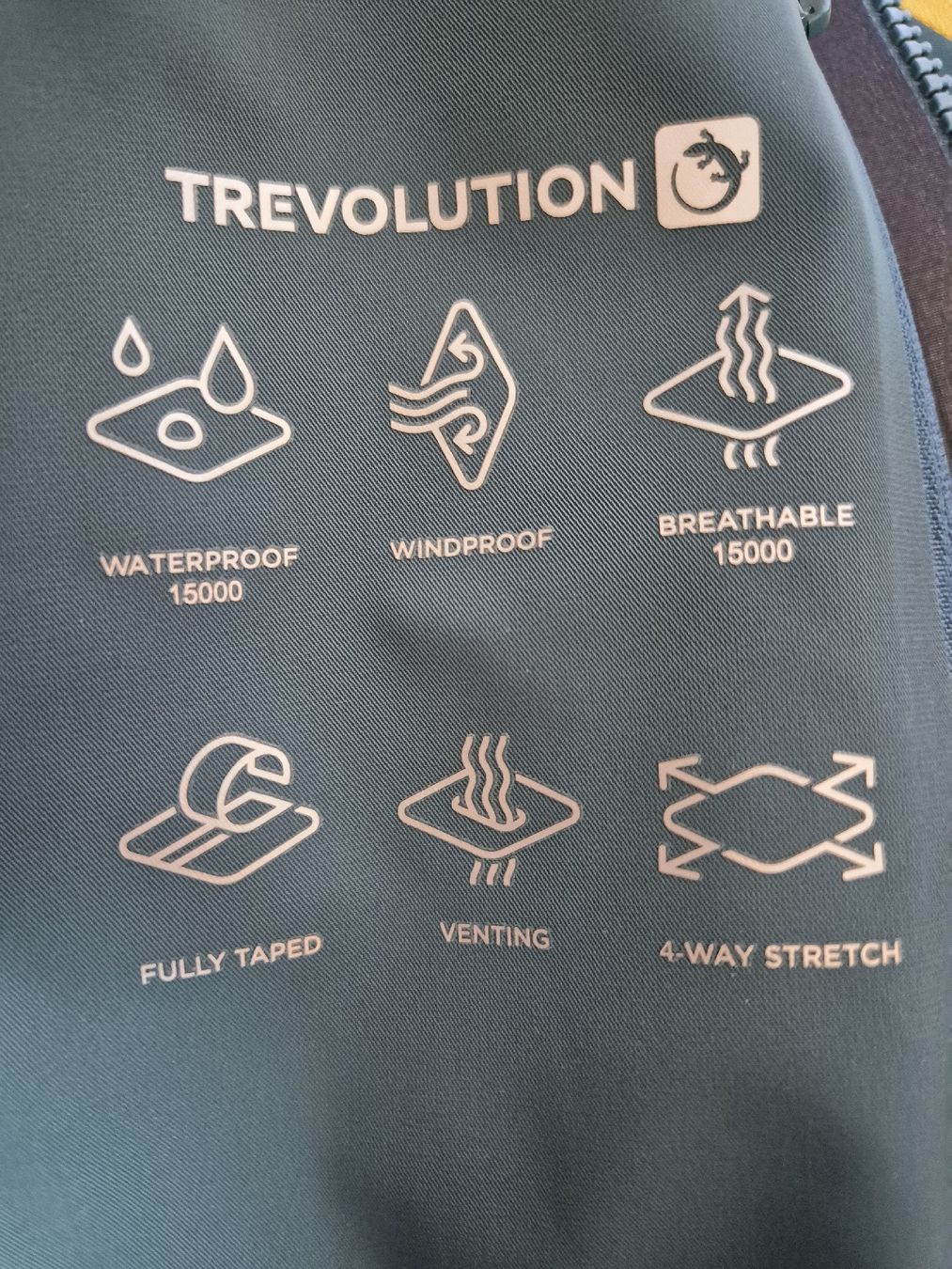 Trevolution Giacche: Trevolution Hardshell Jacke Gr.S Waterproof 15000 – Nuovo (secondo la descrizione) da Stettlen venduto da Kia3 3