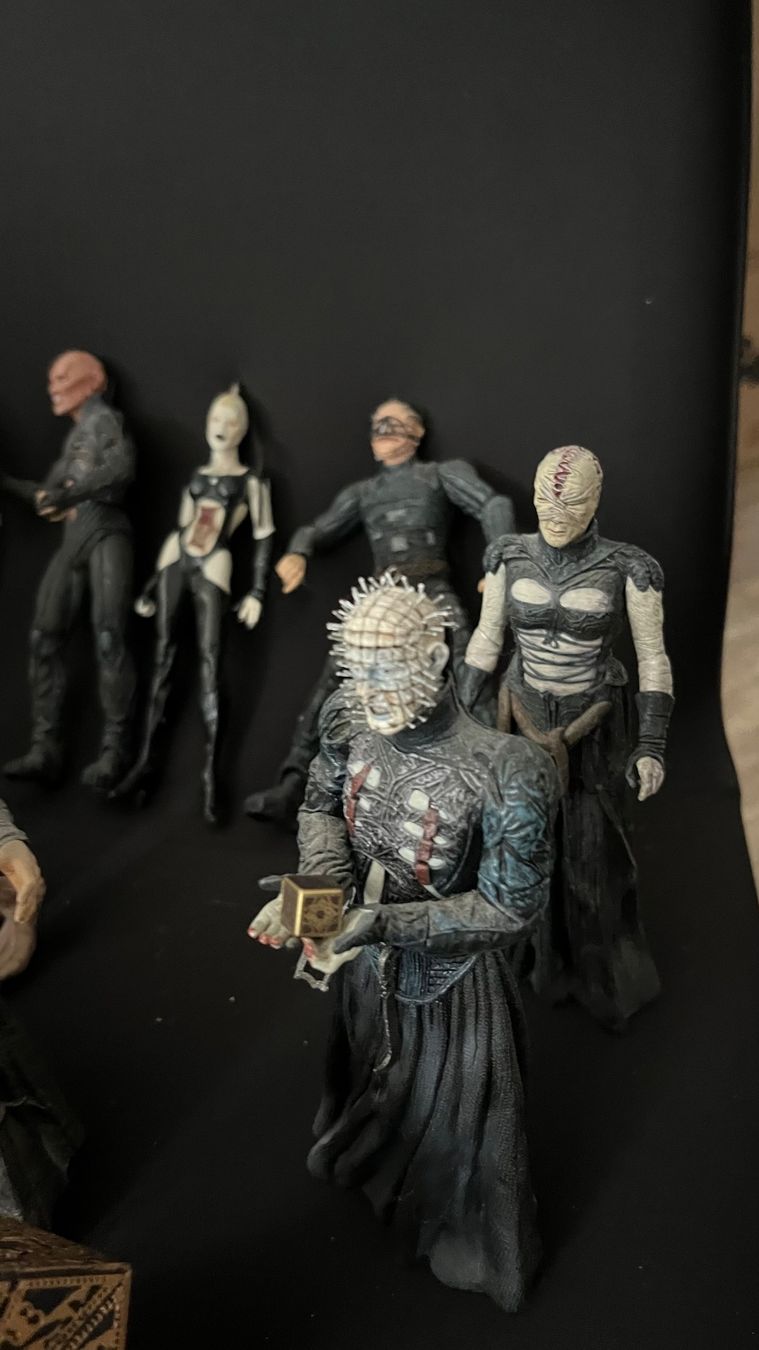 Statuette: 9 Hellraiser Figuren inkl. grosse Würfel (CUBE) – Usato da Rupperswil venduto da fli_9t6h 4