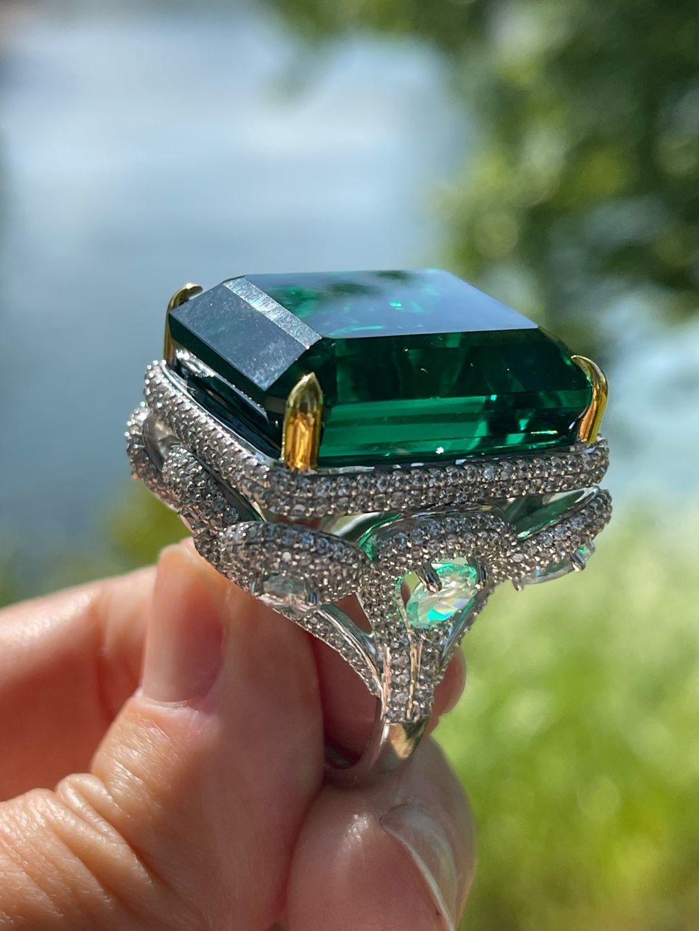 Llan Valls Joies Ringe: MAXI 70cts Nano-Emerald & Lab Diamonds SS925 Gold Ring – Neu (gemäss Beschreibung) aus Birsfelden von Brut-Reserve 4