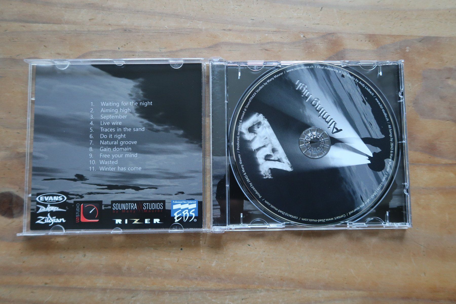 CD: 2BAD - AIMING HIGH - mit CARL SENTENCE - NAZARETH - CD – Usato da Basel venduto da Patiscat 3