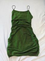 Grünes Glitzerkleid
