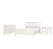 HEMNES Schlafzimmermöbel + Matratze