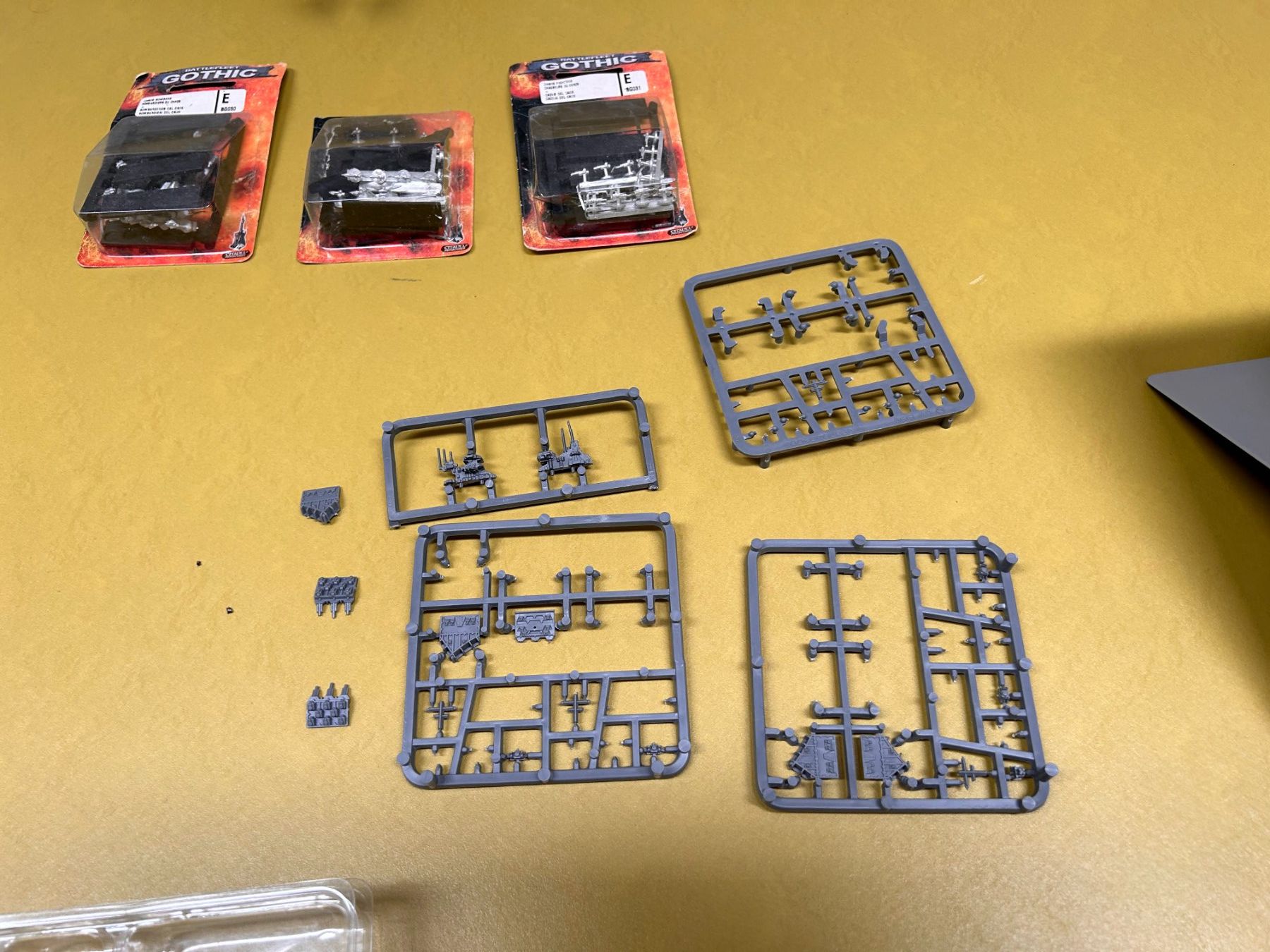 Kit di modellismo & Modellini statici: Warhammer 40000 - Gothic – Usato da Zürich venduto da Kevinhoexe 2