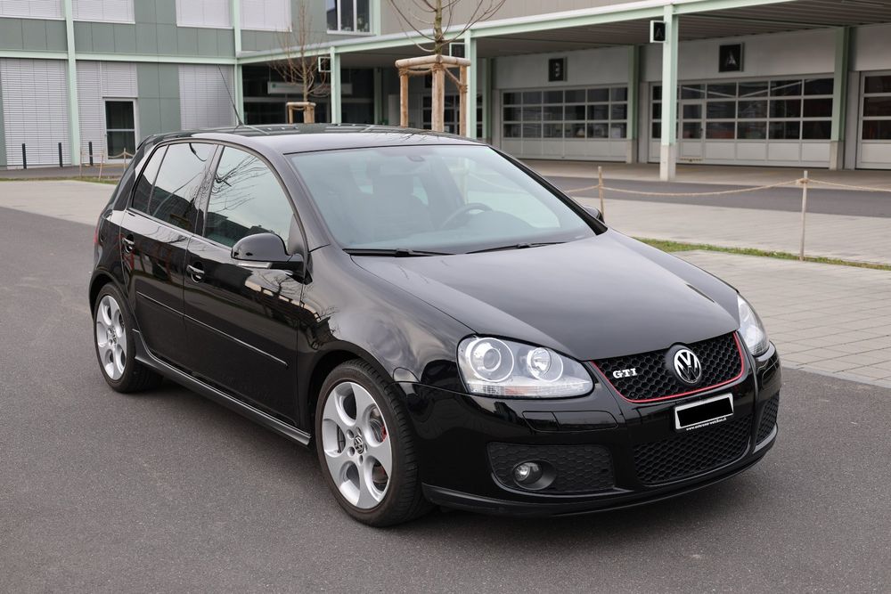 VW Golf 5 GTI 2.0 FSI Turbo schwarz - 84'500 Km