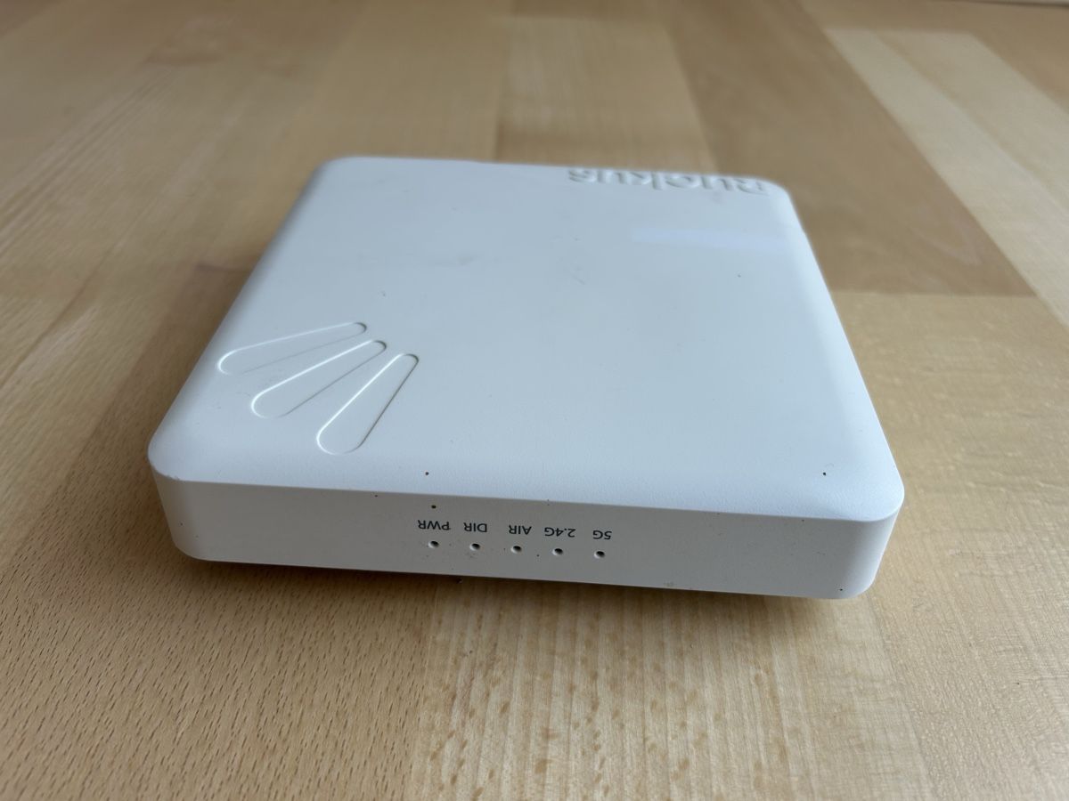 Modem & Router: Ruckus ZoneFlex 7372 Wireless Access Point (WLAN) – Usato da Bremgarten AG venduto da Auctionforyou