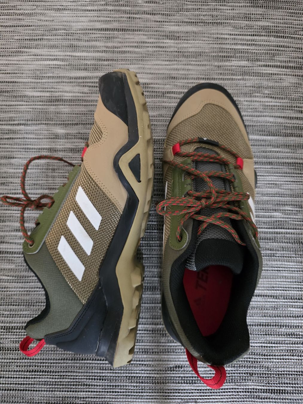 Adidas Scarpe da uomo: Adidas Terrex – Nuovo (secondo la descrizione) da Luzern venduto da Volomatico92 1