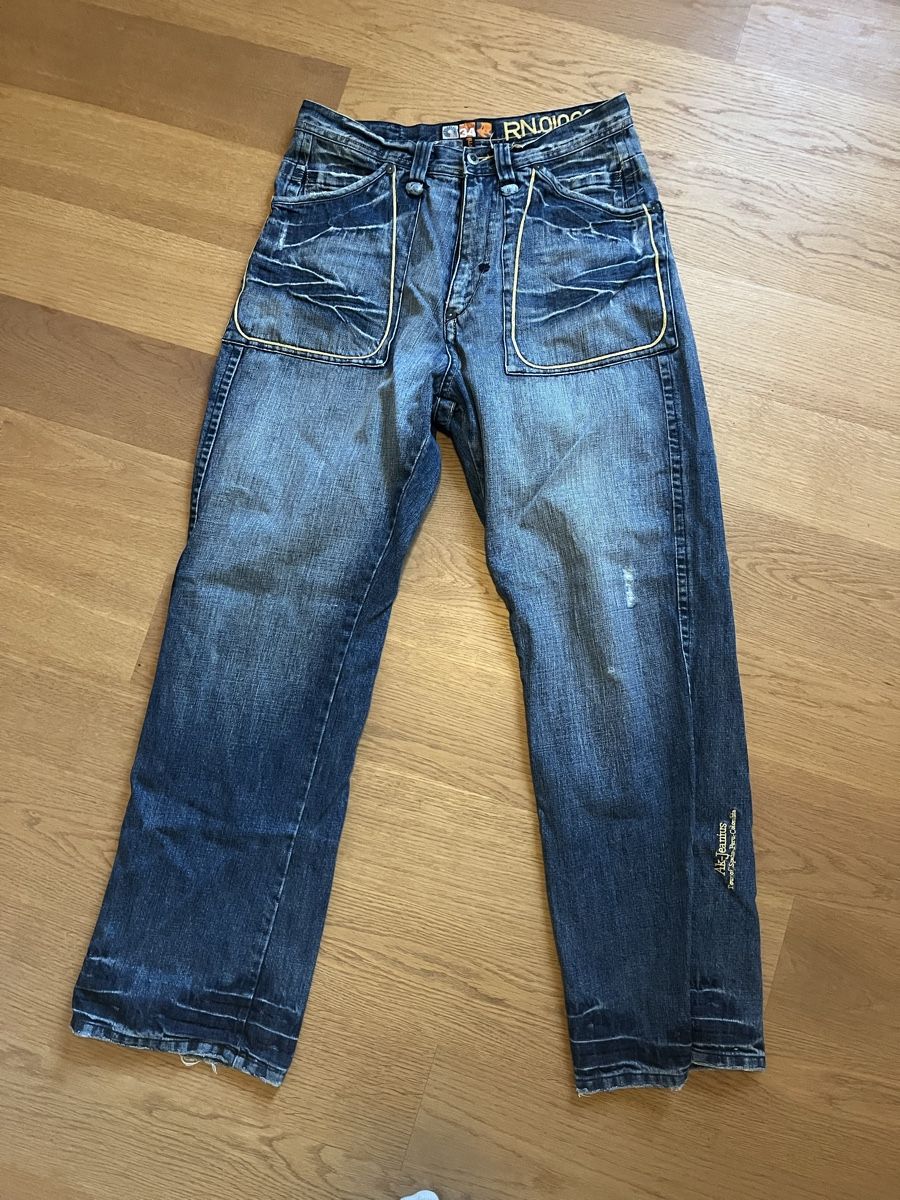 Jeans: Vintage baggy jeans – Usato da Winterthur venduto da dev_z8tk 1