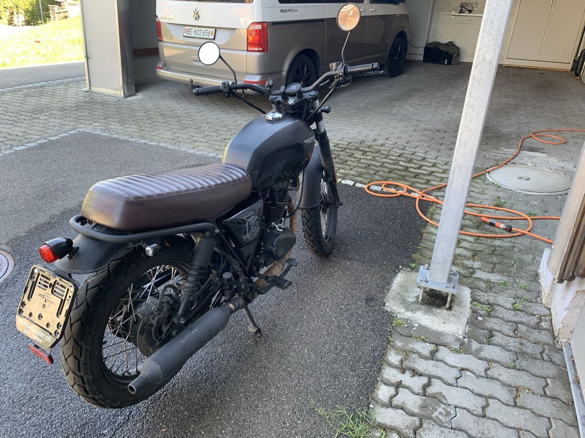 Brixton Motorcycles Strasse: Brixton Cromwell 125 ABS Schwarz – Gebraucht aus Spiez von san_9ns2 1