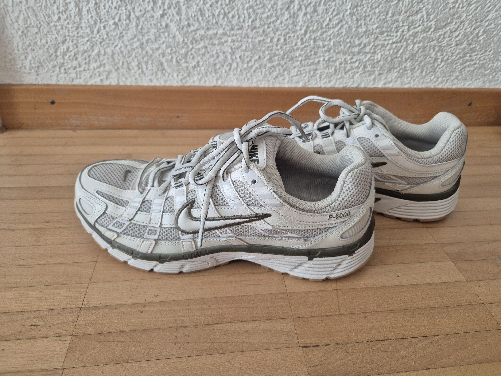 Nike Scarpe da donna: Nike Turnschuhe, Sneakers, Gr. 40 – Usato da Bern venduto da grisu_79 5