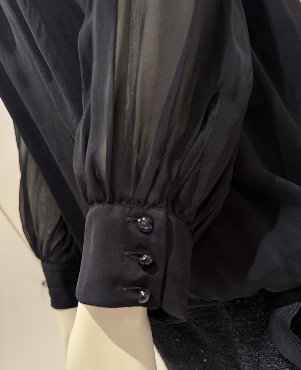 Blusen: Blouse soirée fine bleu foncé 40 – Neu (gemäss Beschreibung) aus Genève von flocon06 1