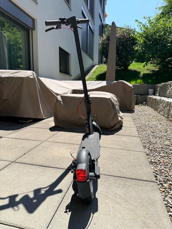 Xiaomi Kickboard: Xiaomi Mi Electric Scooter Pro 2 – Gebraucht aus Horgen von Jo79 4