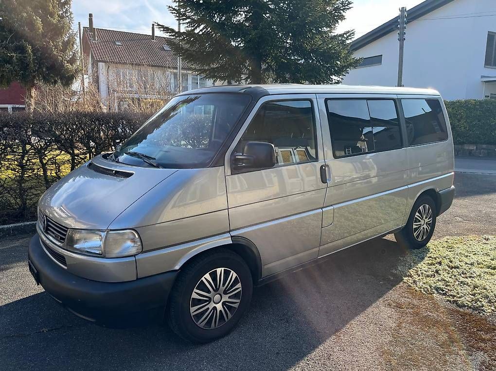 Veicoli da campeggio: VW T4 Inkl. Innenausbau – Usato da Schenkon venduto da Icehockeyaner95 4