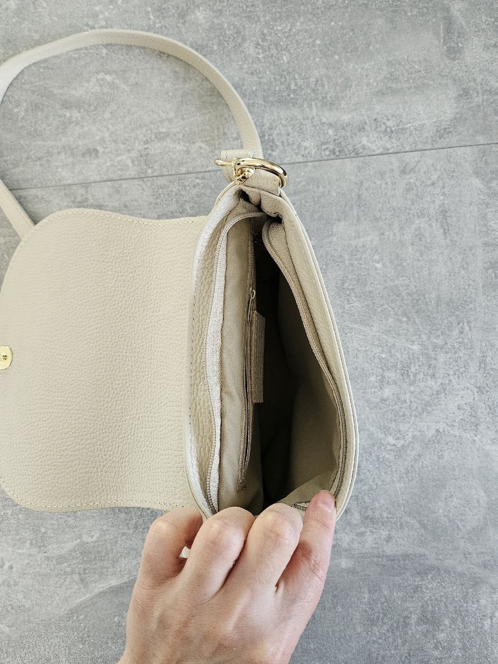 Taschen für Damen: Umhängetasche Echleder – Neu (gemäss Beschreibung) aus Goldau von Rimana_8 2