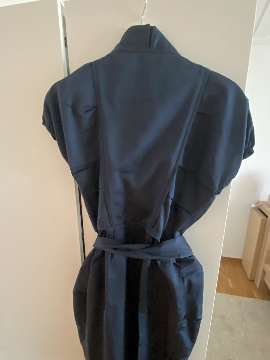 Vestiti: Diane von Furstenberg Silk Wrap Dress, Size Medium – Nuovo (secondo la descrizione) da Herrliberg venduto da non_5qdb 2