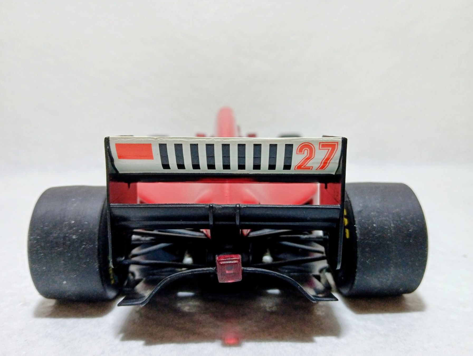 Ferrari Modellini d'auto: Ferrari F1 412 1994 – Usato da Huttwil venduto da Secondtrain 5