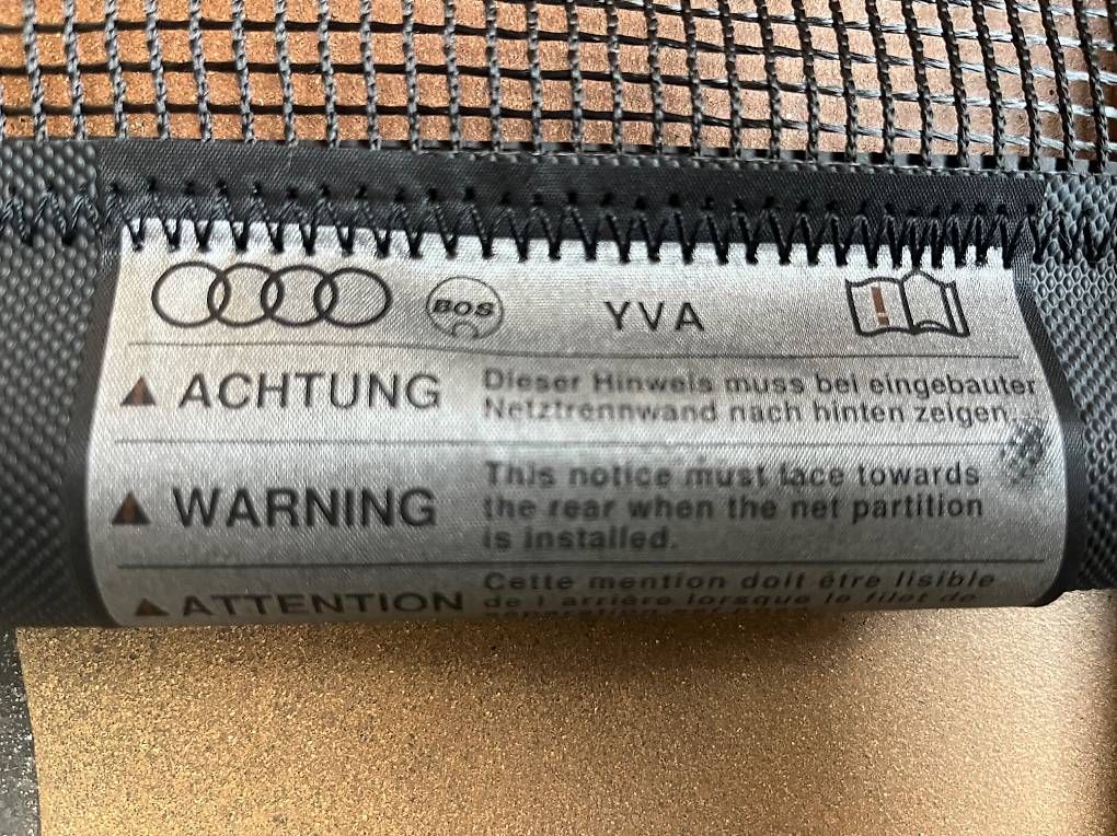 Autres accessoires p. véhicule: Netztrennwand Audi – D'occasion à Halden par asc_svq6 2