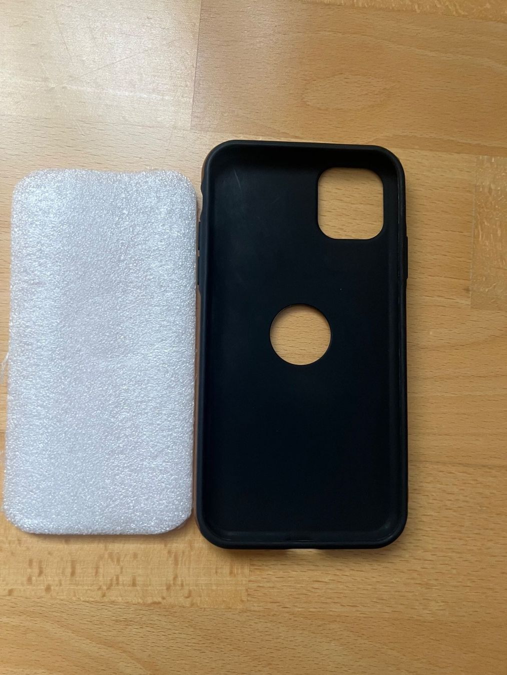 Cover & Protezioni schermo: Handy Hülle Iphone 11 – Nuovo e nell'imballaggio originale da witterswil venduto da Bargo 3
