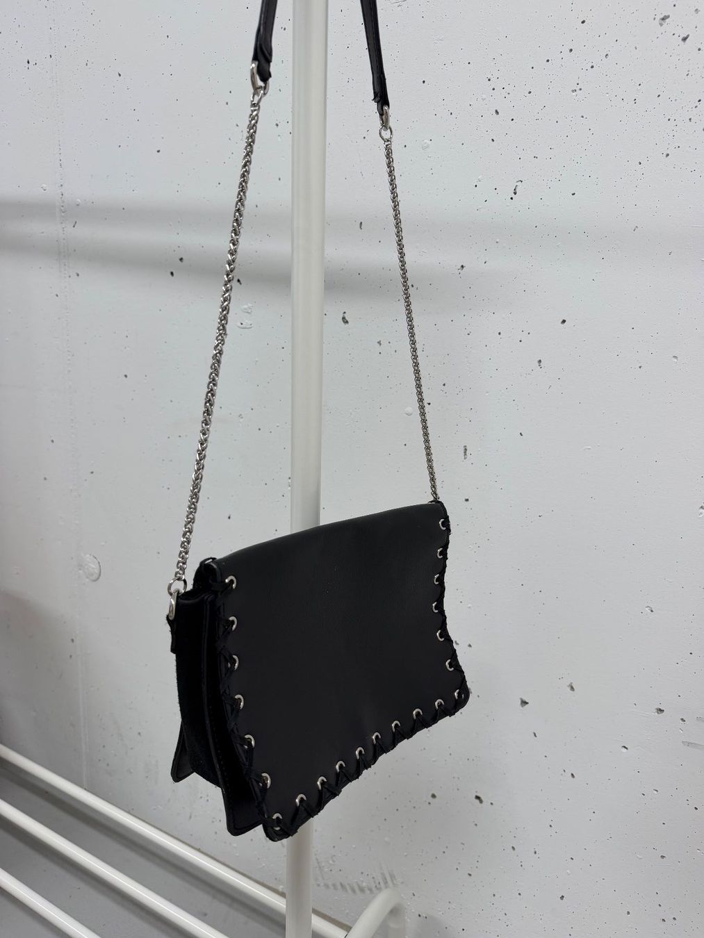 Borse da donna: Tasche Schwarz Leder mit Schnürung – Usato da Männedorf venduto da deliaba