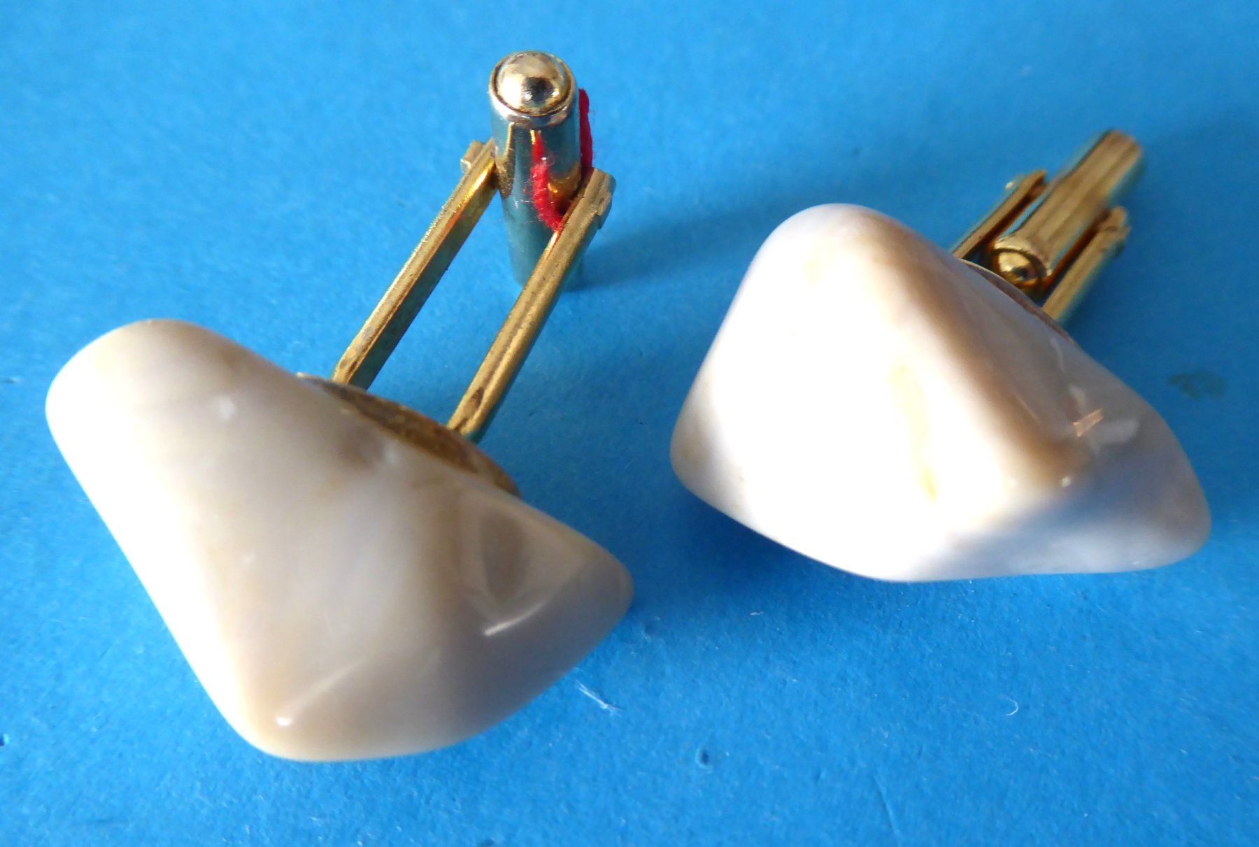 Boutons de manchette: 2 Manschettenknöpfe (Kieselsteinfarbig) – D'occasion à Aesch BL par Kauri1 2