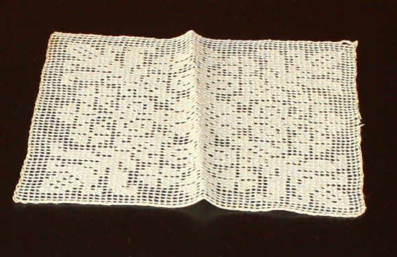 Biancheria da letto: Deckchen gehäkelt 20x20cm (16) – Usato da Flüelen venduto da Diversicum-Vintage