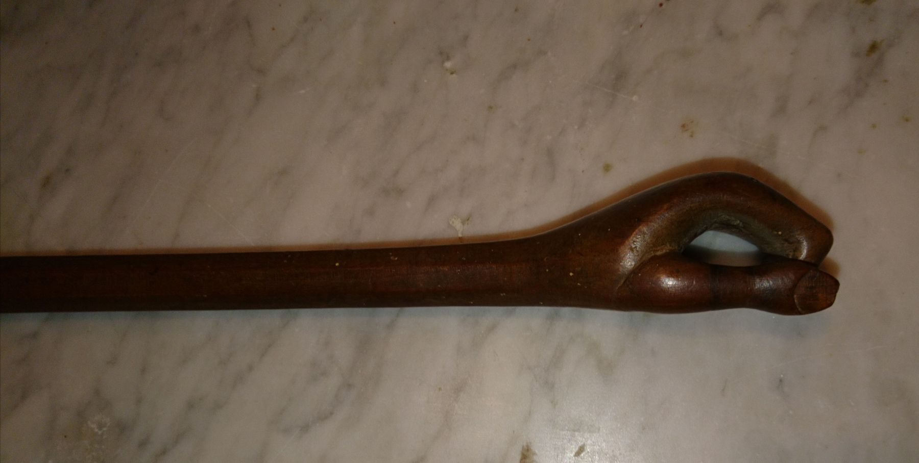 Figuren: Gratte dos en bois ancien – Gebraucht aus Châtelaine von Gio54321 1