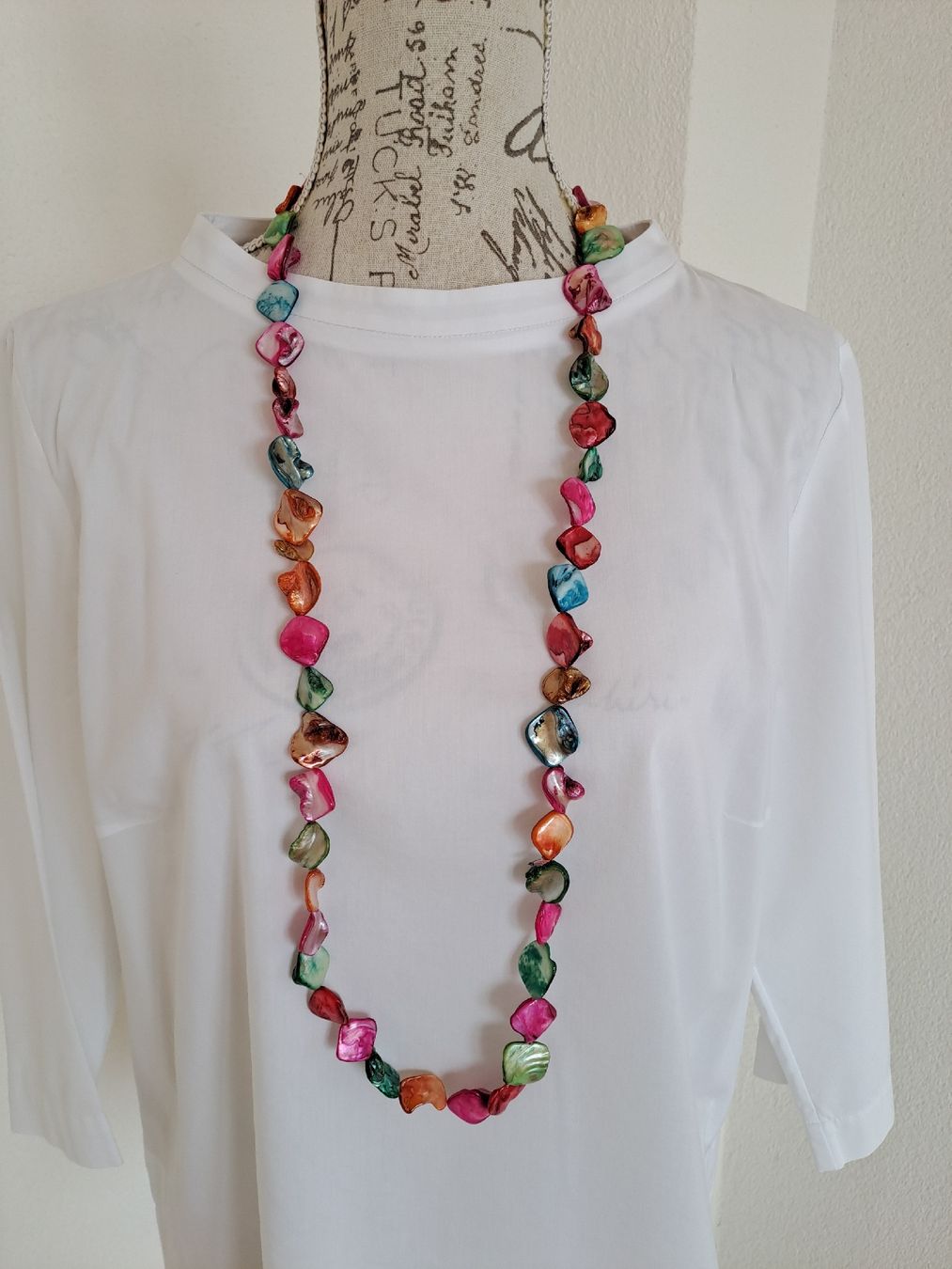 Catenine: Collier d'été coloré en style nacre – Nuovo (secondo la descrizione) da Denens venduto da Chanchantevend