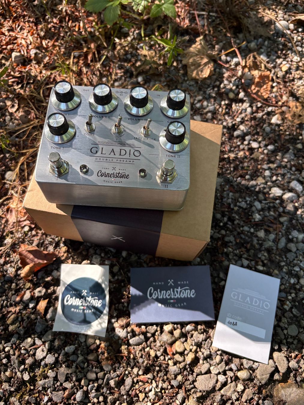 Strumenti musicali: Cornerstone Gladio – Usato da Fribourg venduto da DanielPascal