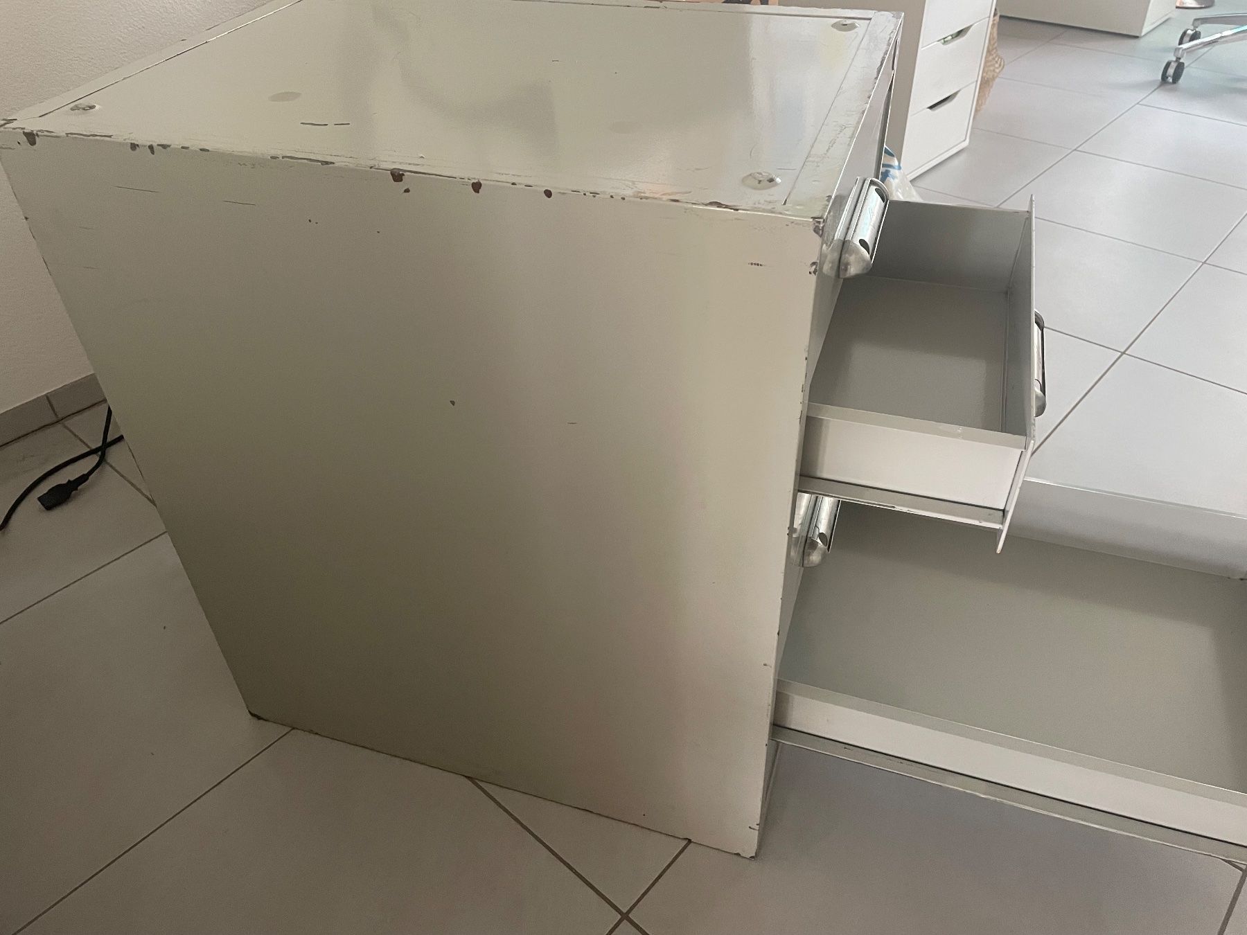Vidmar Armadi: Büro Korpus Marke Vidmar – Usato da Freienstein venduto da Koma4 4