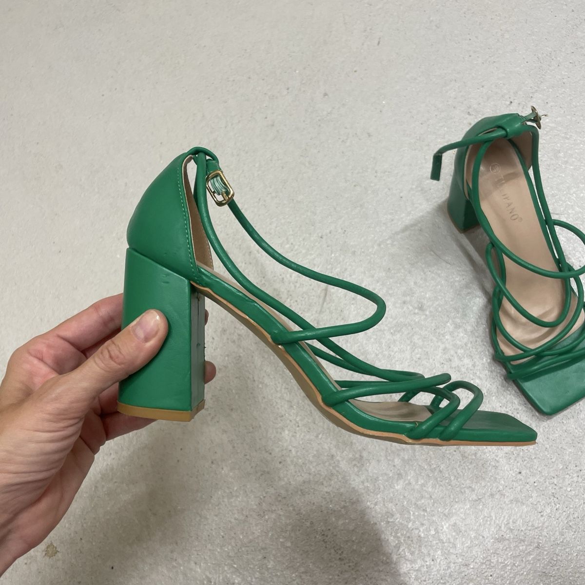 Scarpe da donna: Sandalen Gruen Groesse 39 – Usato da Utzenstorf venduto da beatrice.ch 2