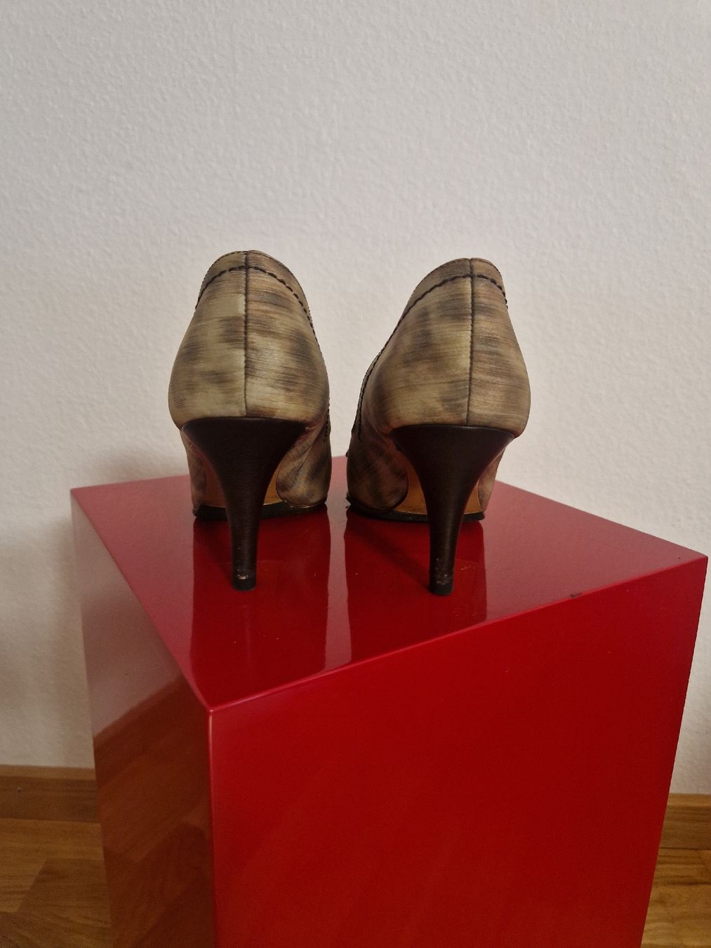 Scarpe da donna: Damen Stöckelschuhe – Usato da Bern venduto da Dekthai 2