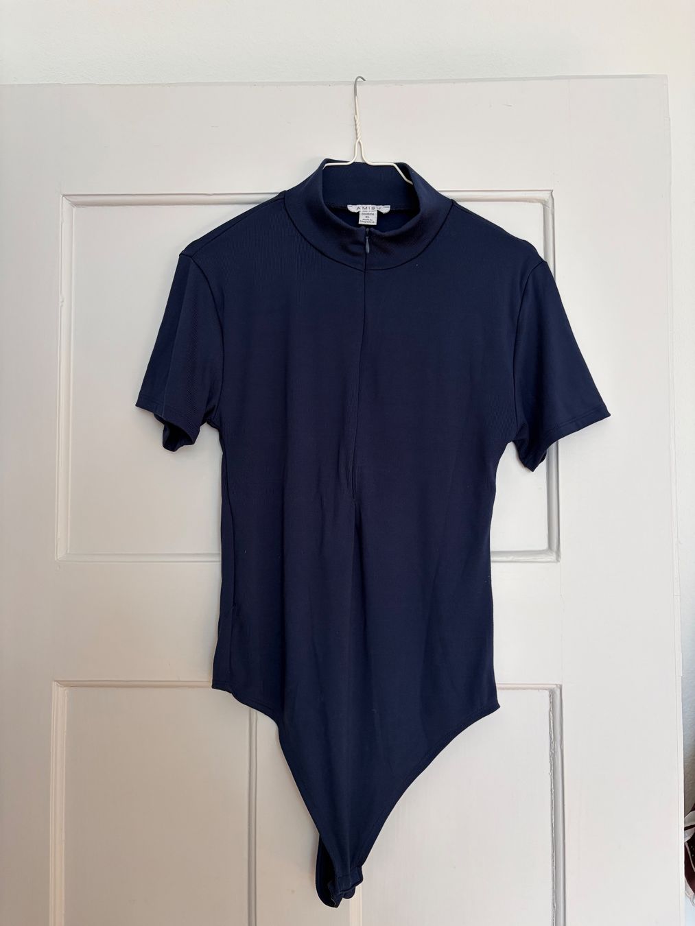 Tops: Bodys in 4 Farben – D'occasion à Zürich par mae_lle 3