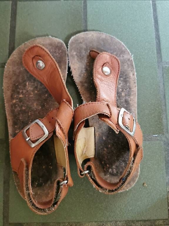 Scarpe per ragazze: Sandalen Gr 32 KOEL – Usato da Riehen venduto da LaurJer 2