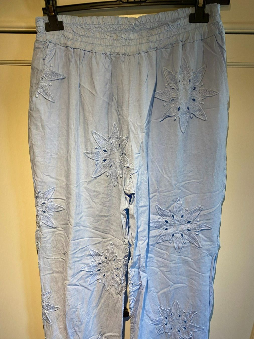 Pantaloni: LEICHTE STOFF HOSE,HELLBLAU – Nuovo e nell'imballaggio originale da Meienried venduto da ManuelaBoutique 4